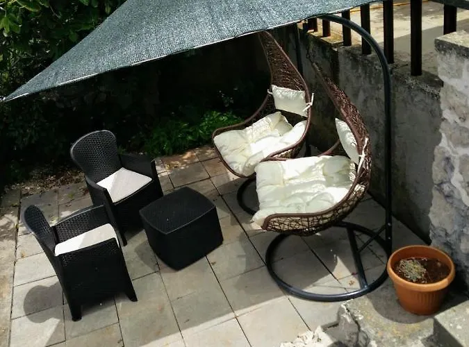 Crni Сasa de vacaciones Gdinj